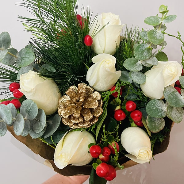 rmhc winter floral fundraiser bouquet 2022 01 min